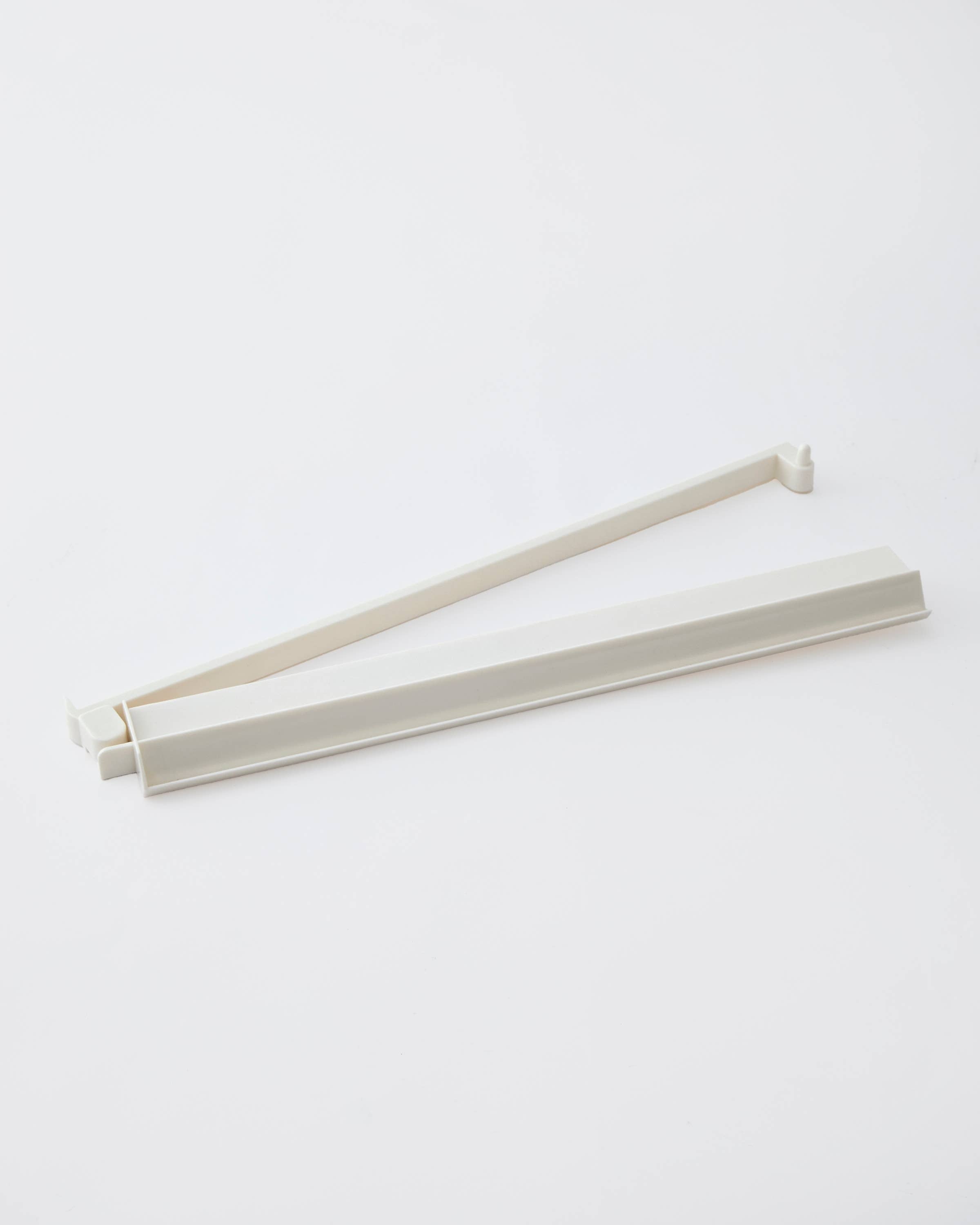 Oh My Mahjong Rack and Pusher Set White Acrylic