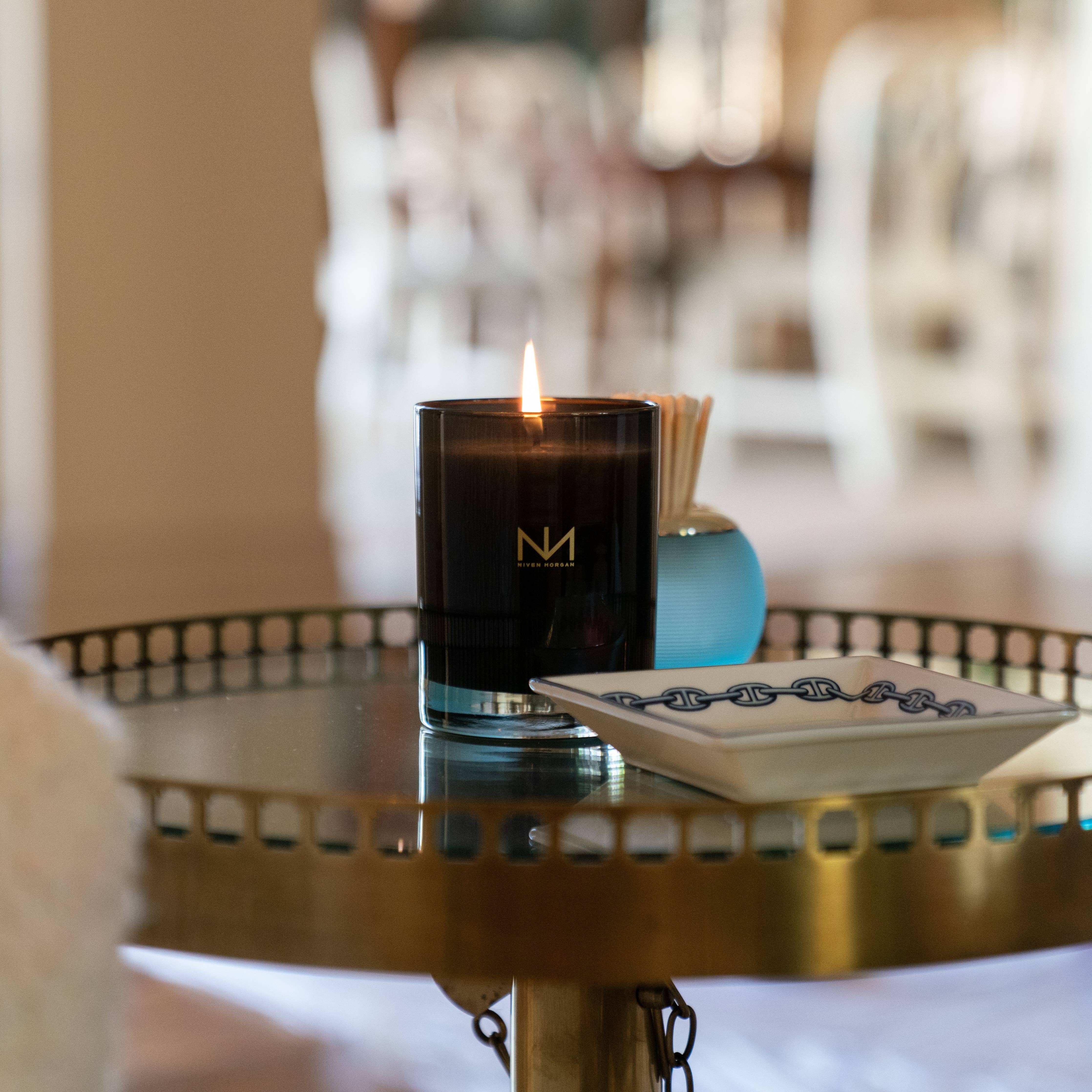 NM Candle Mandarin, Teak & Rosewood
