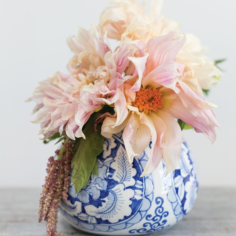 AD Vase Eleanor Blue & White